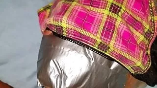 Very Skinny Granny wünschte sich eine Physiotherapie-Sitzung gegen Schmerzen