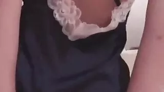 Chinese wife in lingerie reverse ride,sexy figure