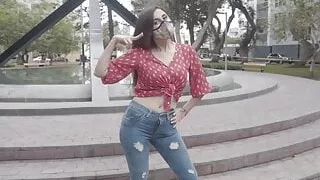 COLOMBIAN TOURIST lady asks for help to take pictures