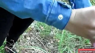 Sex V Podzimnim Lese S Horkou Divkou V Jogovych Kalhorkyach