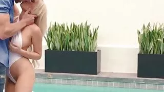 massage petite tasha reign gapes with a big cock in her ass