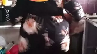 Une bonne mature au gros cul