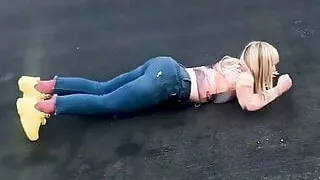 Natasha Bedingfield – ass shaking loop