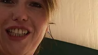 deutsche MILF und Ihr bester Freund der Dildo