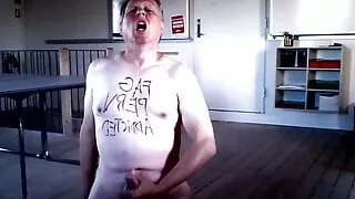 Lars Hviid kantet für den Meister, aber verschüttet sein Sperma zu früh