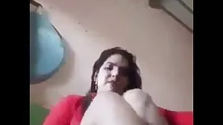 Zareen Baji recording her fingering her pussy for her lovers