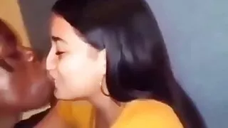 Hot kissing