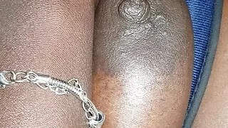 jouer avec les tetons dune femme malienne avant la baisser 2