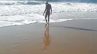 Suck a huge phalos got to the throat