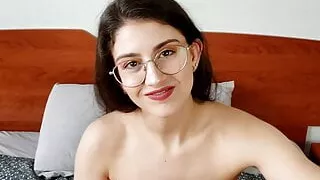 FOOT SIDE JOB – CUM ON MY FEET 4K