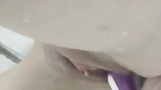 Sarah Ashley Dusche Spaß