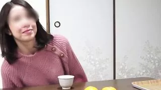 Wife lover No.6 teased her pussy with my toes in the kotatsu