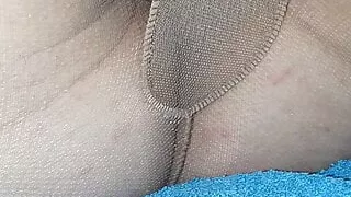 Wife in pantyhose cumming