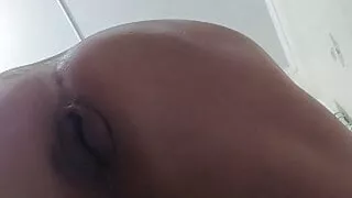 My hand is in my ass !!!