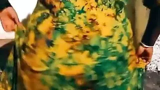 Une bonne salope en robe longue