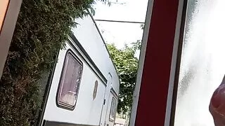 Sperma in der Öffentlichkeit Camping Platz