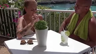 Endlich Urlaub ich fick alles was mir vor die Kamera kommt