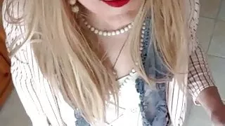 Candice and her clit