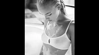 Vanishing Vanilla in Monochrome 3422