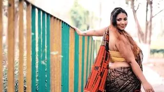 Puja in Check Print Saree