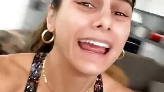 Us trend mia khalifa sexy video