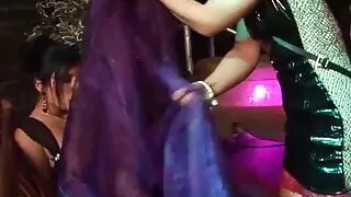 Horny sluts gets threeway fucked