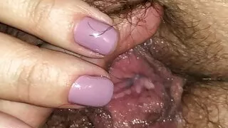 Eating my wife’s hairy pussy and she comes in my mouth so good