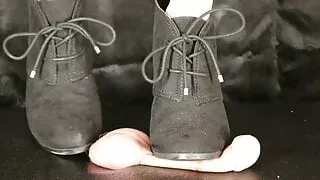 Keilstiefel Schwanz Crush Trample CBTrample