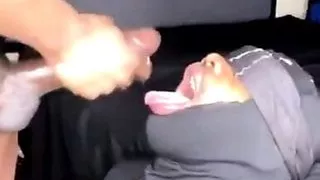 Cumshot in the mouth