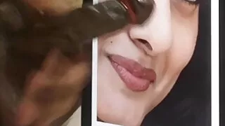 Nivetha thamos häusliche Schlampe