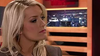 Hot chicks play with each other's pussy and lovin it