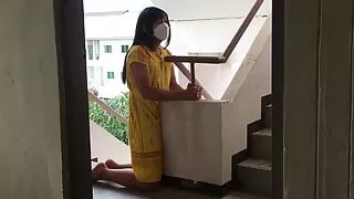 Solo masturbieren im Dress Set gelb