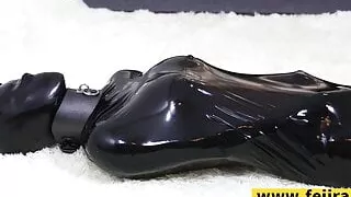 Fejira com – Latex vacuum sleeping bag and mask breathplay