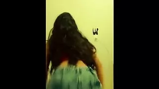 Esperando aquele tapao no meu rabetao