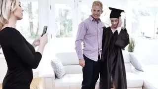 Sperma nach dem Reiten des groben Schwanzes