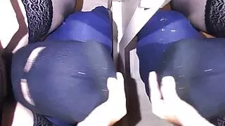 the slave makes Waleriana orgasm by licking her pussy