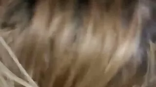 Cette femme maigre me suce mais me fait la gueule!!!