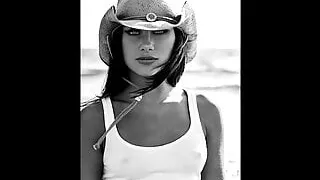 Vanishing Vanilla in Monochrome 3464