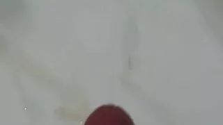 Strong piss in hotel bath