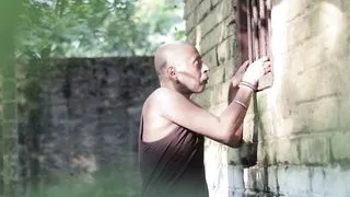 Sexy bhabhi showing her sexy navel