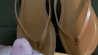 Cumshot on girlfriends shoes