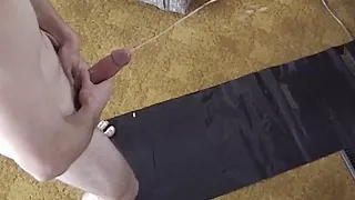 Young guy shoots cum so far! WOW!