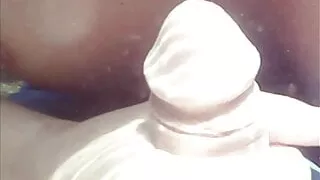 Summertime HANDJOB on PUBLIC Beach UNDERWATER – Kitty Smith