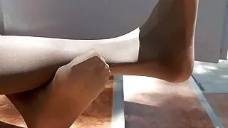 Closup Nylonfeet in the Sun