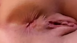 Vends-ta-culotte - French Babe Masturbates Close-Up