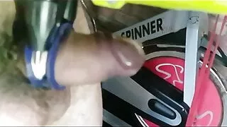 Das Auspuffrohr, der Hoover und die Jigaw