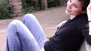 Hottie gives us a nice power piss with close-up of her pussy