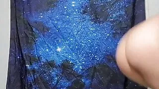 Chunky babe shakes her ass naked !