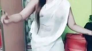 tiktok wali bhabhi
