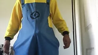Minion is horny